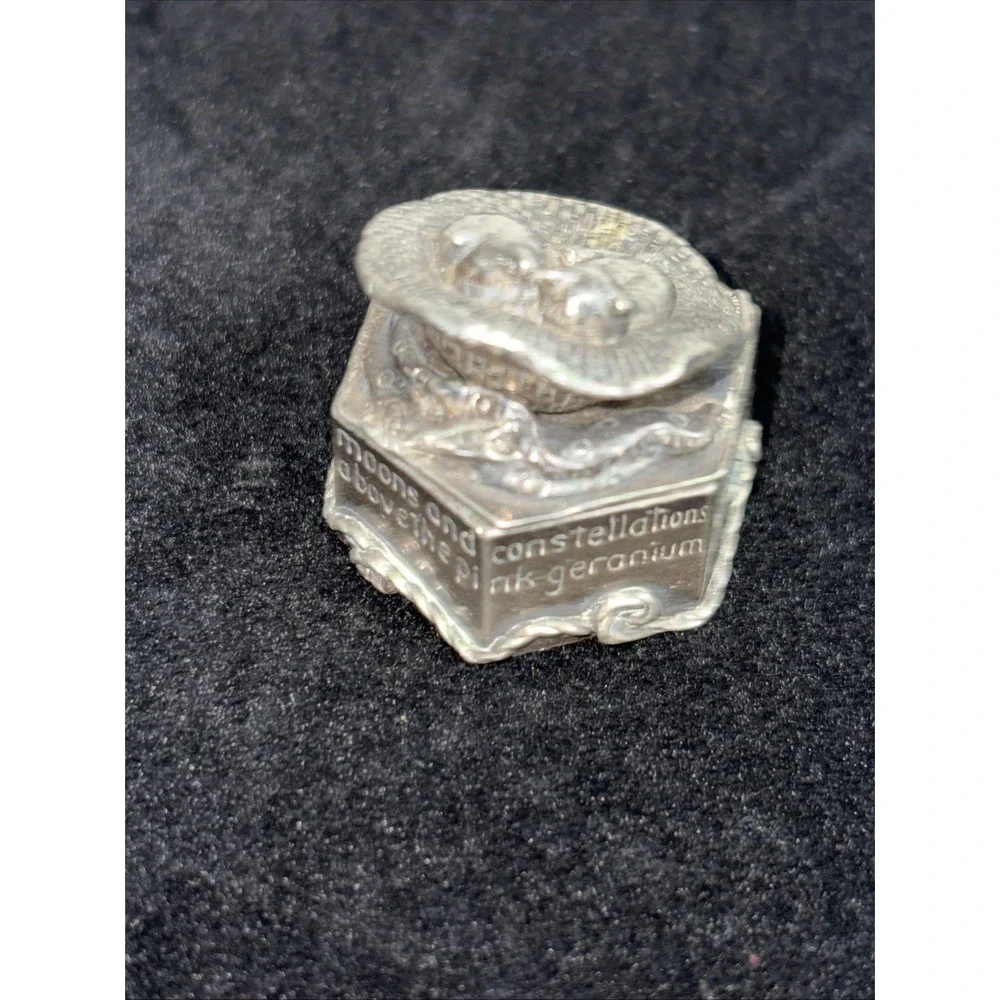 Vintage Silver Scenes Minature Sleeping Cats Box Dated 1996 Pewter Wales